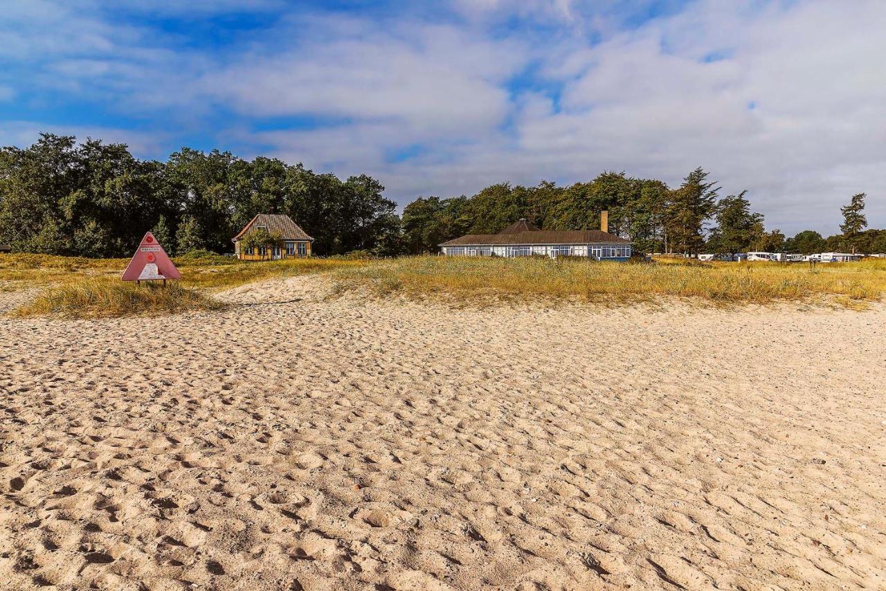 Skaerven Beachfront Apartments And Cottage Nyborg Buitenkant foto