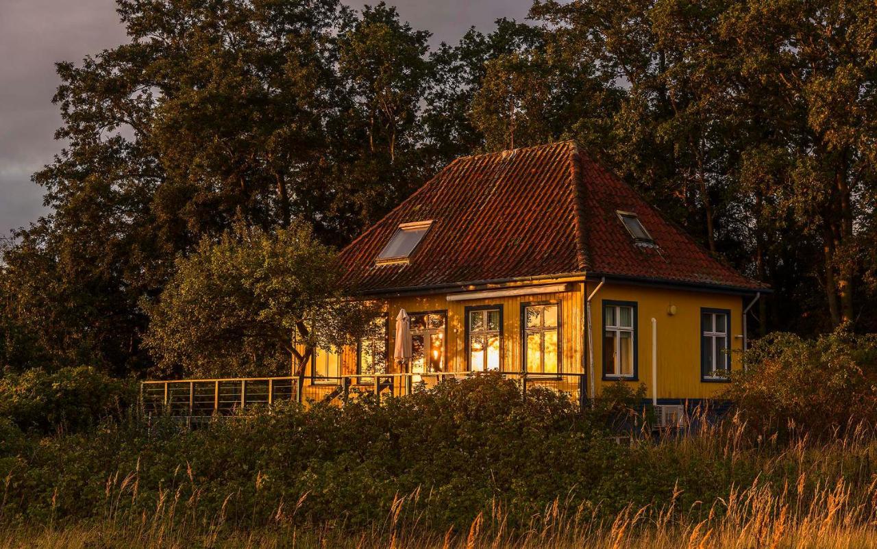 Skaerven Beachfront Apartments And Cottage Nyborg Buitenkant foto