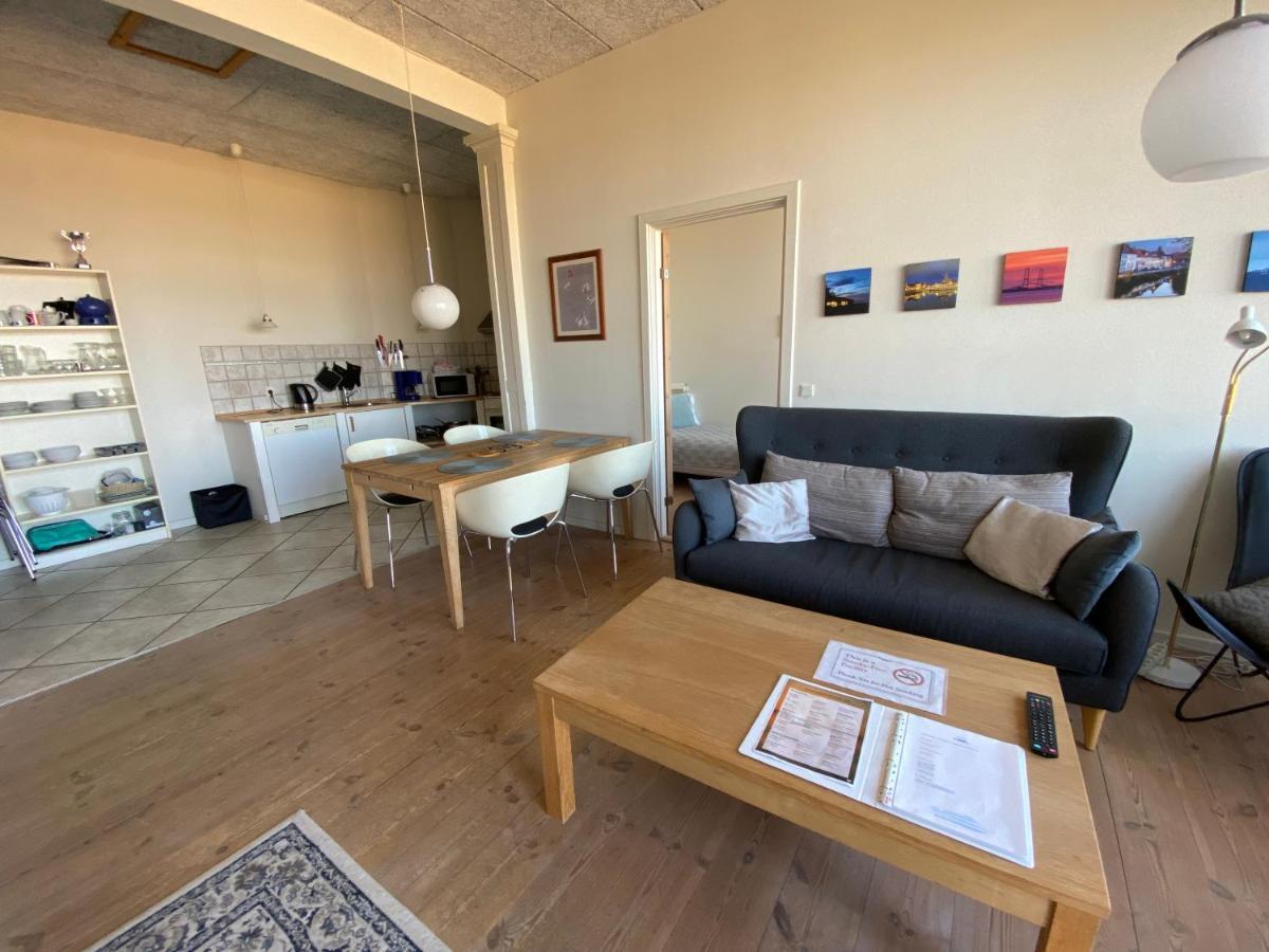 Skaerven Beachfront Apartments And Cottage Nyborg Buitenkant foto